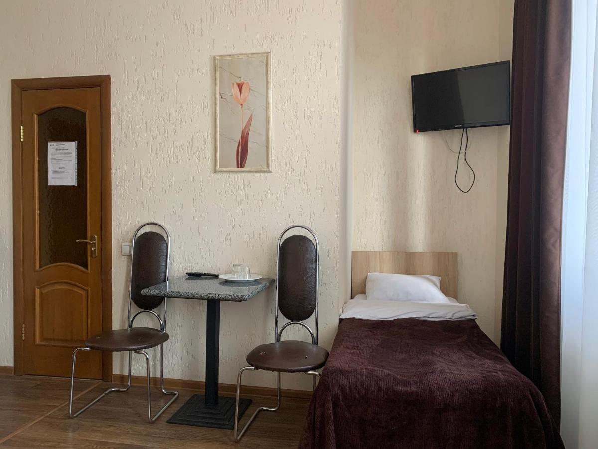 Hotel Femina 日托米尔 外观 照片