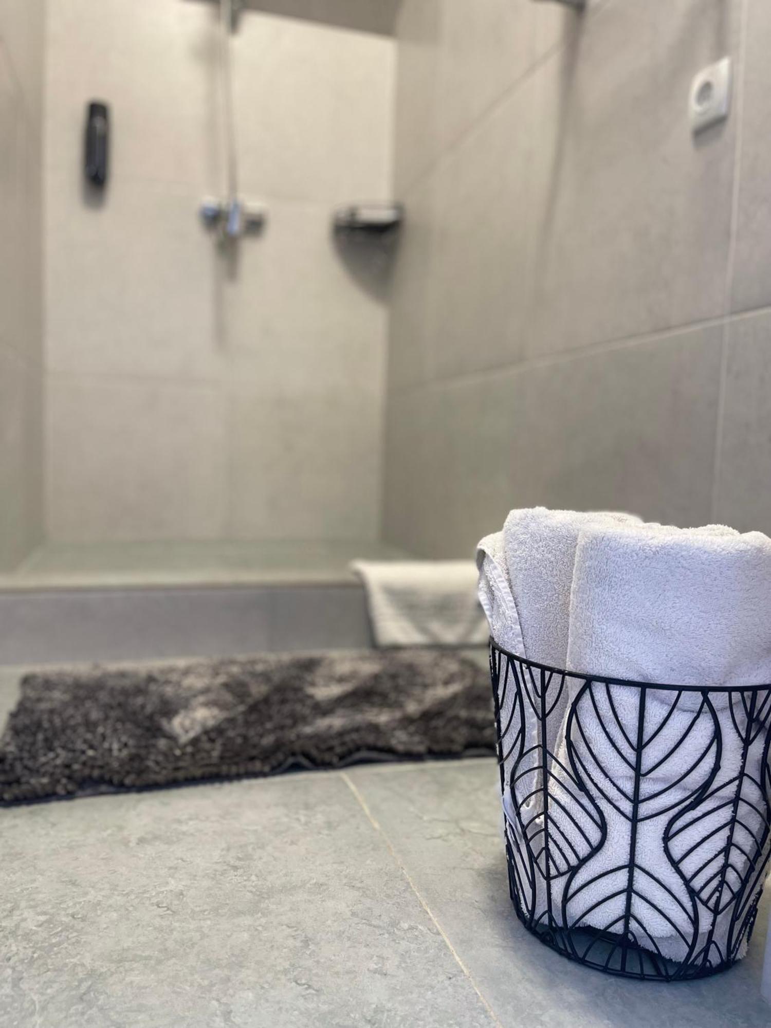 Hotel Femina 日托米尔 外观 照片