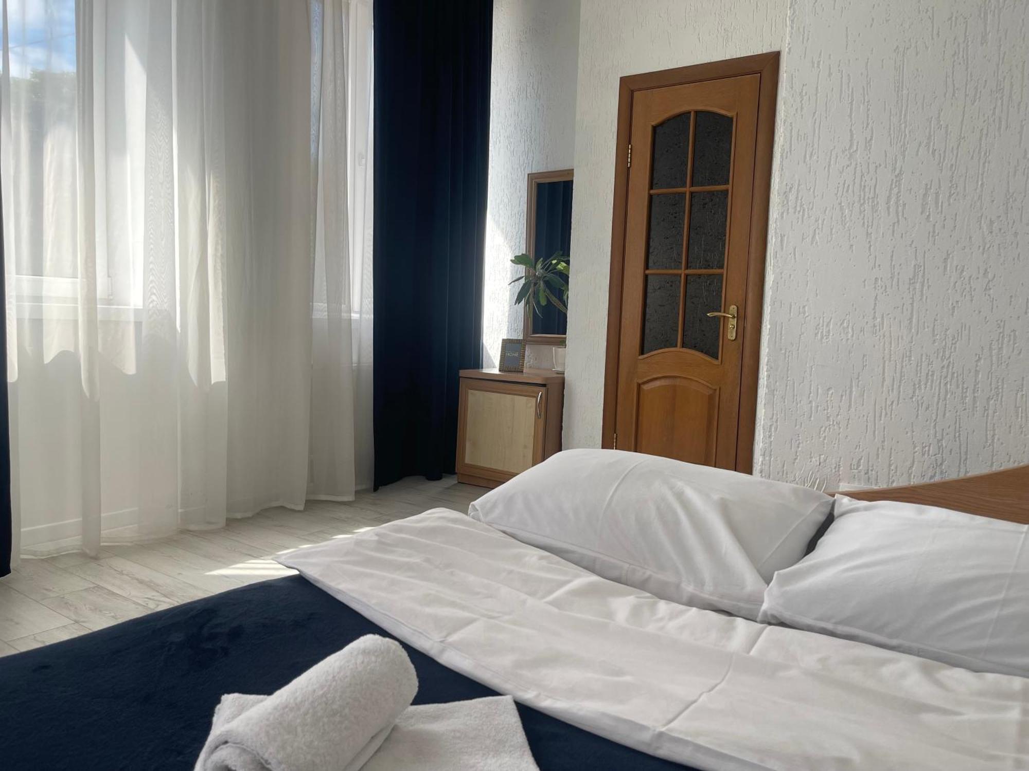 Hotel Femina 日托米尔 外观 照片
