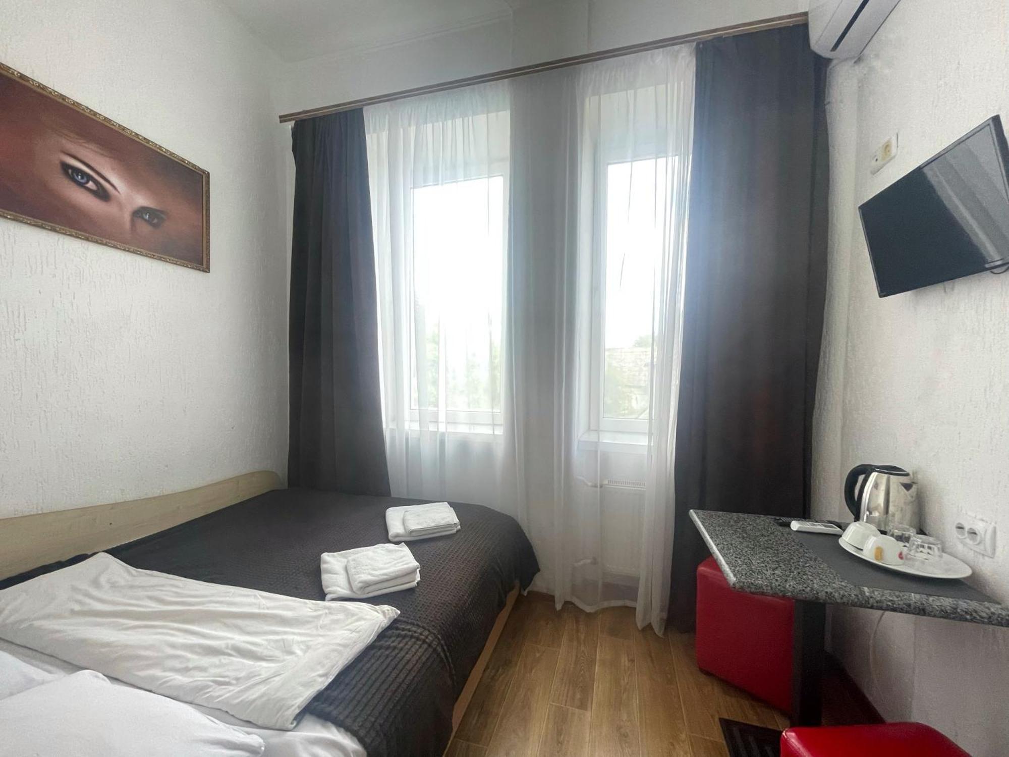 Hotel Femina 日托米尔 外观 照片